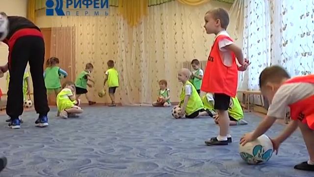 cюжет Футбол в детском саду смотреть онлайн