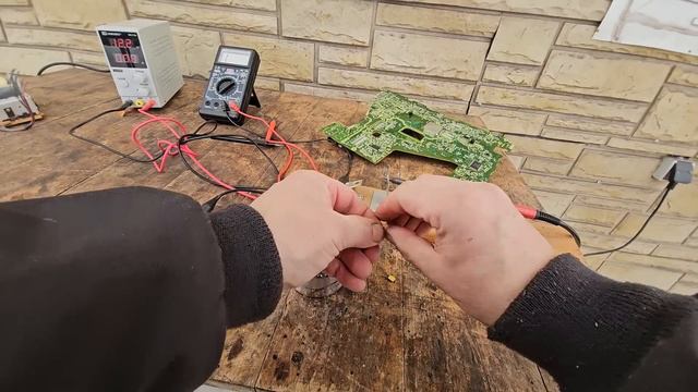 Узнав этот секрет ты никогда не выкинешь старый видеомагнитофон. Гениальная идея своими руками ! смотреть онлайн