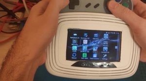 Самодельная портативная игровая приставка из старого телефона Sony.