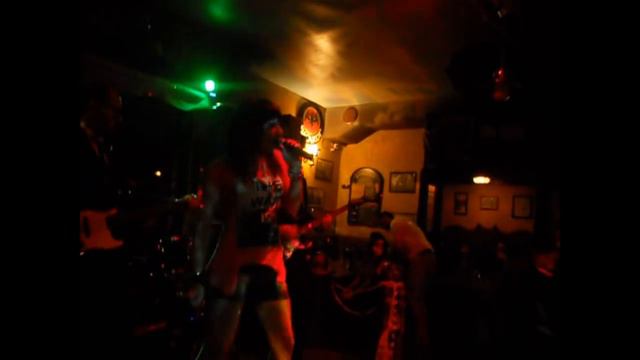 R&BITCH Tribute Band - LIVE MIX (Only girl, S&M, Umbrella, Girl Gone Wild) смотреть онлайн