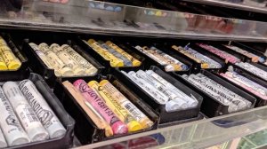 Что продают художникам в Азии? Арт. материалы Бангкока.