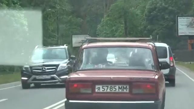 Жигули с советскими номерами на Рублёво-Успенском ш. в 2017 г. смотреть онлайн
