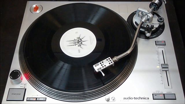NieR: Automata Original Soundtrack - OST vinyl LP face B (Square Enix) смотреть онлайн
