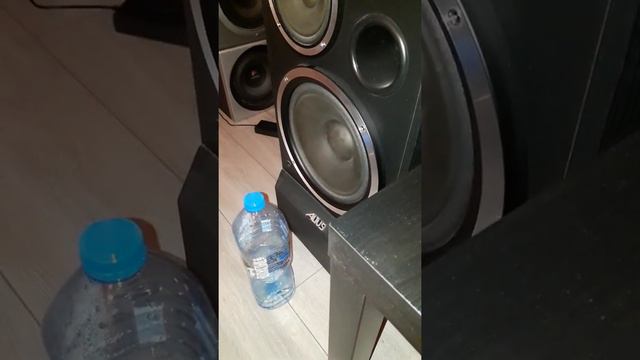 Altus 200 Little Bass Test | Pioneer VSX-409RDS + Sony XR-4300R смотреть онлайн