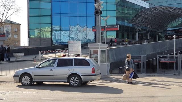ЖД вокзал Самара / парковка / зал ожидания / ТРЕТИЙ день самоизоляции 9:20 смотреть онлайн
