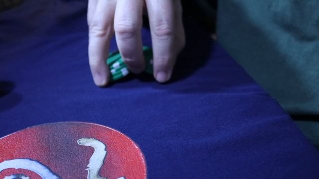 How to Shuffle Poker Chips смотреть онлайн