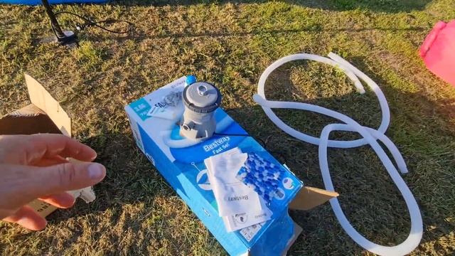 НАПОЛНИЛИ ВОДОЙ НАДУВНОЙ БАССЕЙН / НОВЫЕ ШЛАНГИ ДЛЯ ПОЛИВА GARDENA / САДОВАЯ МЕБЕЛЬ смотреть онлайн