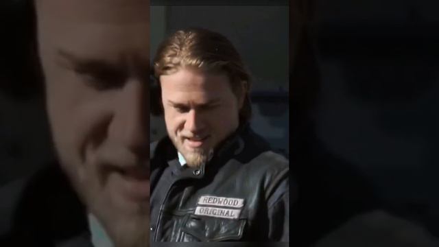 Charlie Hunnam Edit смотреть онлайн