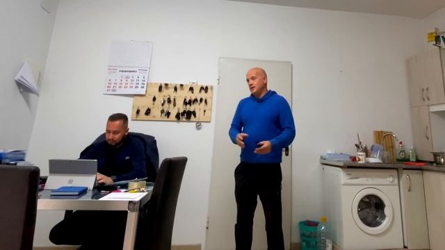 Продаю машину, ем у армян, выселяю окупасов смотреть онлайн