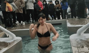 ❄ ICE BATHING #1 COLD WATER SWIMMING IN WINTER КРЕЩЕНИЕ ХАРЬКОВ - САРЖИН ЯР EPIPHANY❄