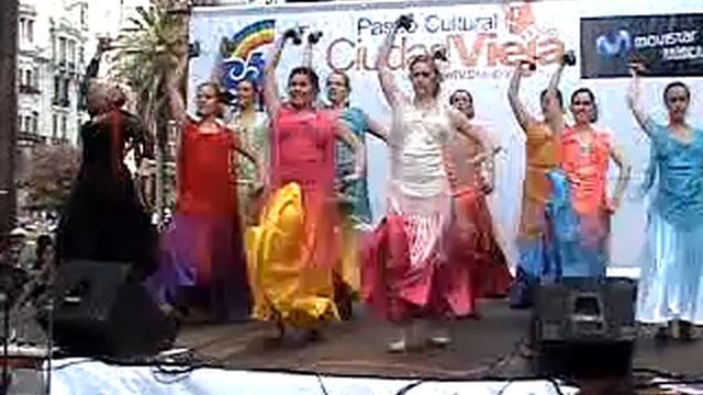 Sevillanas con castañuelas y el ole "Las Manolas" смотреть онлайн