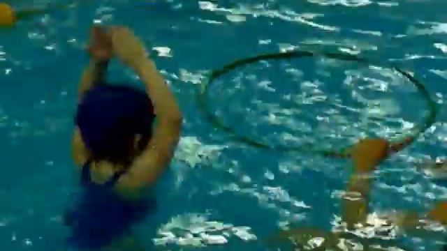 Little Swimmers смотреть онлайн