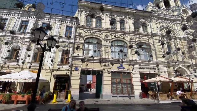 Никольская улица. Прогулка по Москвe летом смотреть онлайн