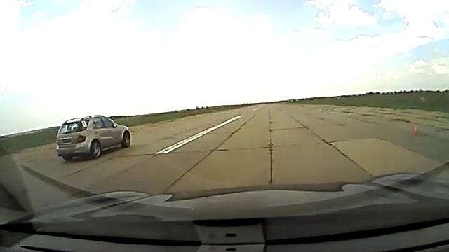 Adrenalin Fest 2011 Cayenne Turbo 4.8 vs ML AMG 6.3 изнутри смотреть онлайн