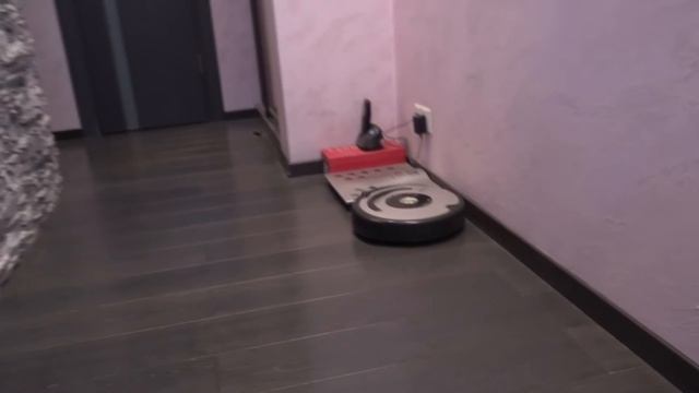 Робот пылесос iRobot Roomba 555 смотреть онлайн