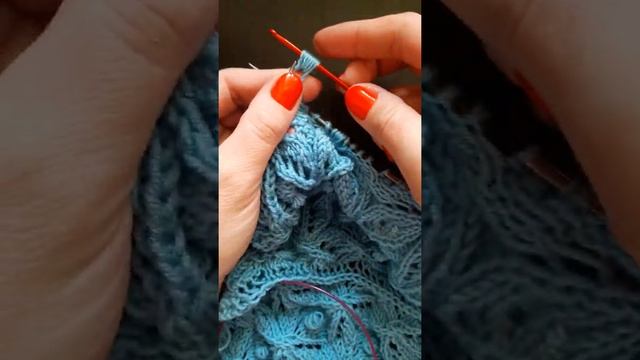 Как вязать пышную шишечку из двух петель смотреть онлайн