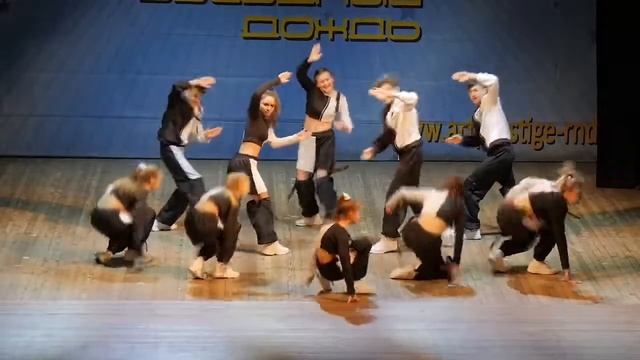 Шоу-группа "Маленький принц" Party смотреть онлайн