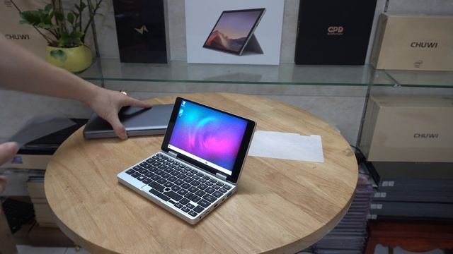 Trên Tay One Mix 1S Phiên Bản Core I7-7Y75 Và Màn Hình Portable 15.6 Inch 4K