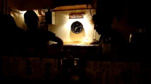 Руки вверх,Ты подойди поближе.