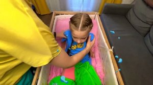 Маша хочет быть МАЛЕНЬКОЙ