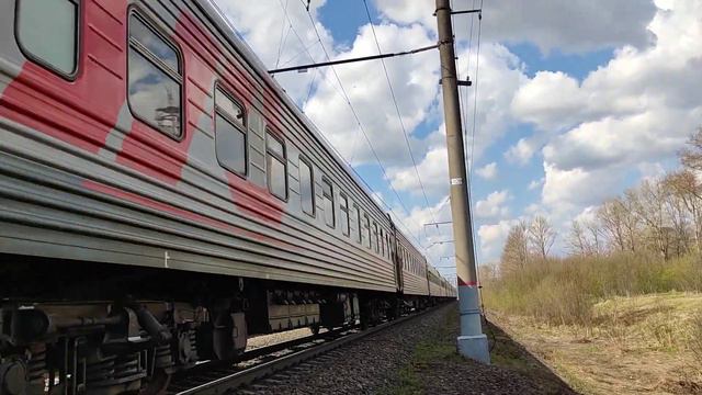 Скорый поезд №078Я СПБ - Воркута на перегоне Волховстрой 1 - 129км