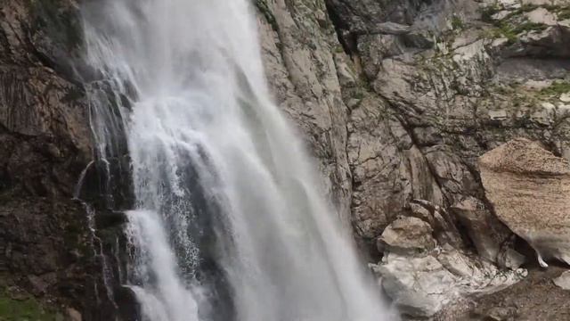 Гегский водопад в горах Абхазии смотреть онлайн