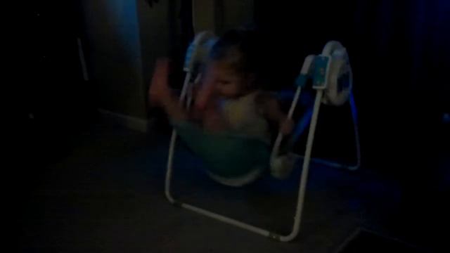 Payton swinging in Carter's swing смотреть онлайн