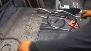 САМОДЕЛКА - СТУЛ из профильной трубы! Легко и БЫСТРО. Холодная ковка!