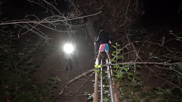 We Took LARRAY & MANNY to Haunted Mansion (scary) смотреть онлайн