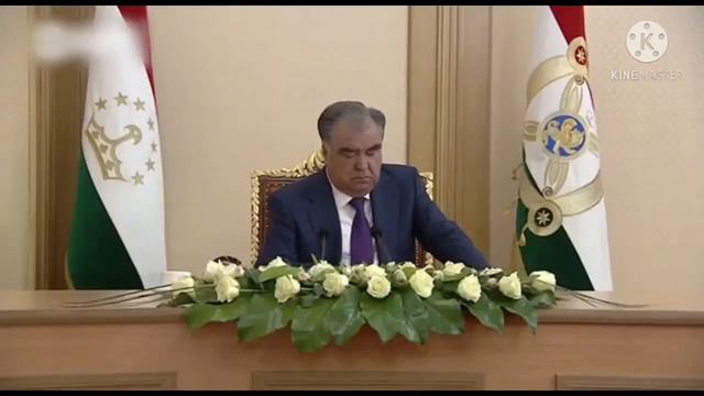 Таджикская "Эммануэль"- ведущая Первого канала так назвала президента Рахмона во время Парада Побед смотреть онлайн