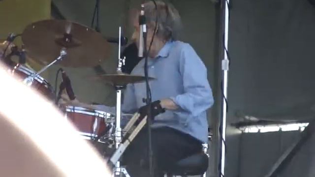 levon helm, i want to know, 04-25-2010, New Orleans Jazz and Heritage Festival смотреть онлайн