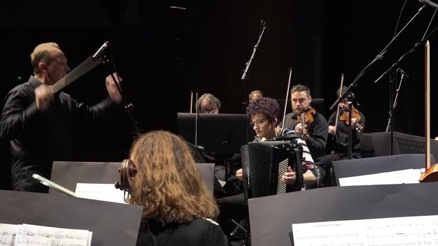 Dariusz Zboch, Tango Vivaldi Suite for accordion and string orchestra смотреть онлайн