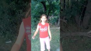 Девочка ( 9 лет) поет GAZIROVKA Black