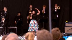 Caro Emerald - Tangled Up (Glastonbury 2014)