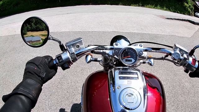 Honda VTX 1800 / Vance and Hines vs Original exhaust смотреть онлайн