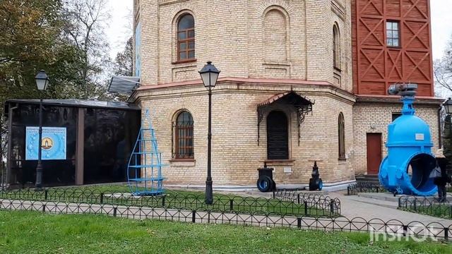 2023 г ноябрь. Центр Киева - Кукольный театр, Музей воды, памятник жабе. kyiv. смотреть онлайн
