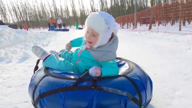 Лика и Леля на горках❄️❄️❄️❄️❄️Детский канал Лика и Леля ?! Video for kids ?! смотреть онлайн