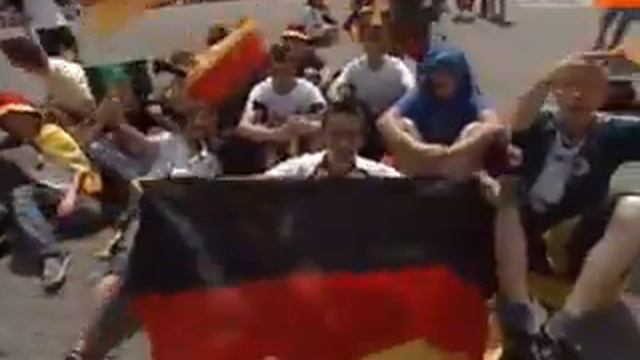 Julia Bonk darum nicht die linken wählen!! смотреть онлайн