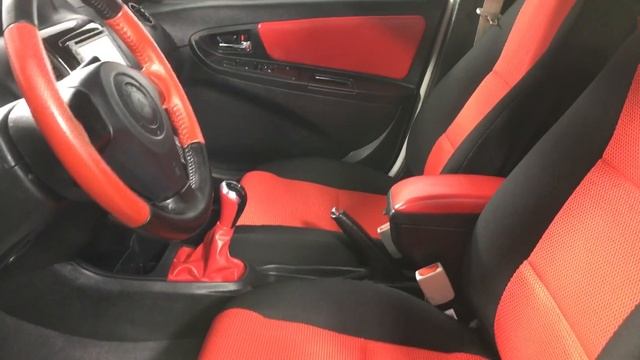 Видеопрезентация автомобиля Gelly MK Cross смотреть онлайн