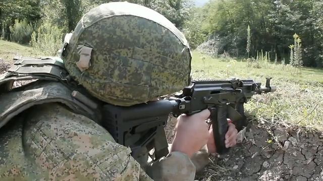 Russian Army Troops React to Convoy Ambush - Russian Combat Firefight Simulations смотреть онлайн