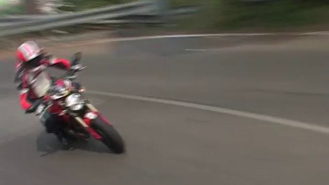 Ducati Monster 1100 Evo grafica Valentino Rossi смотреть онлайн