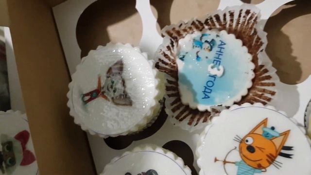 Прикольная Свеча Цветок и кексы с Мультиками! Видео для детей смотреть онлайн