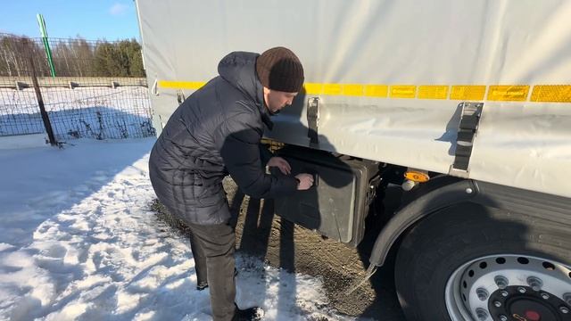 ШТОРНЫЙ ПОЛУПРИЦЕП KOLUMAN S МАКСИМАЛЬНАЯ КОМПЛЕКТАЦИЯ