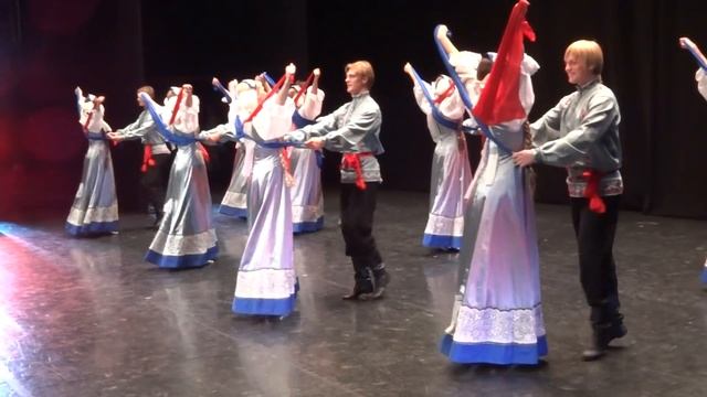 Ансамбль "Берёзка", танец "Узоры" смотреть онлайн