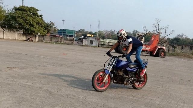 Learn Seat stand wheelie || public demand смотреть онлайн