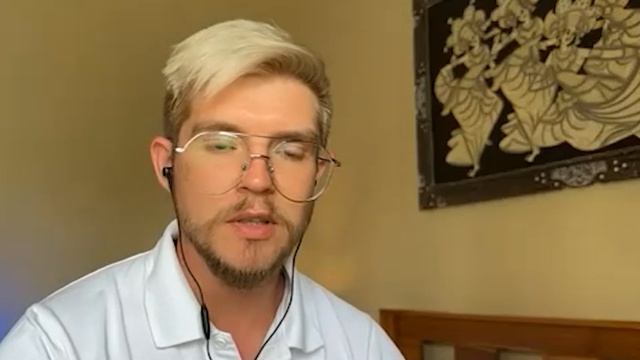 #маркетинг #нейросети #лионинтеллект #искусственныйинтелект Встреча с экспертом. Станислав Шульгин смотреть онлайн