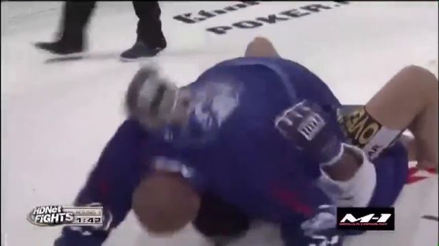 Бой Емельяненко против Мусаси смотреть онлайн