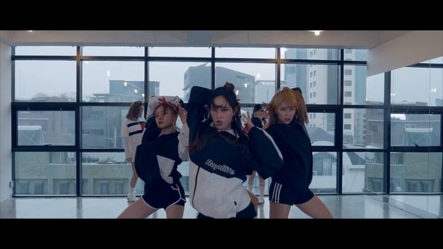 소야(SOYA) - SHOW | 1 TAKE | Euanflow Choreography | ALiEN смотреть онлайн