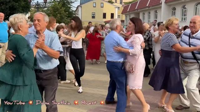 HD. Валерий Борисович диктует, все танцуют Краковяк! Krakowiak at the conductor's prompt! смотреть онлайн