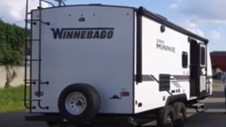 Один из лучших брендов в мире. Внедорожный прицеп автодом Winnebago Micro 2108DS на 4 спальных места смотреть онлайн